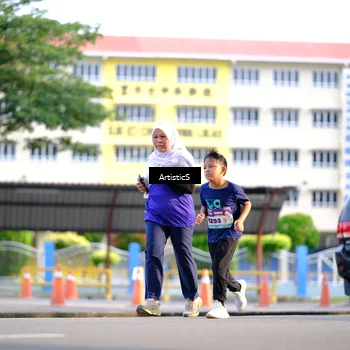 Runner Photo 8297043