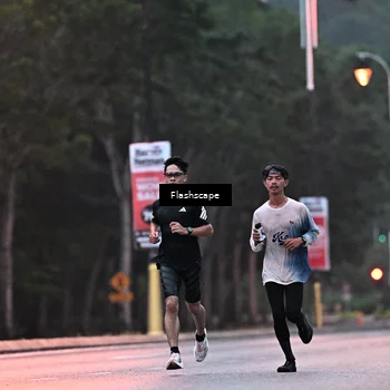 Runner Photo 8297091