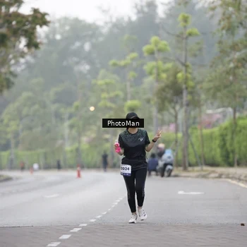 Runner Photo 8297130