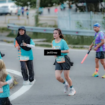 Runner Photo 8297330
