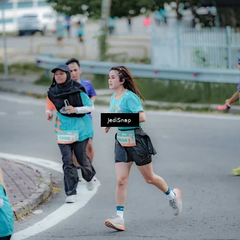Runner Photo 8297331