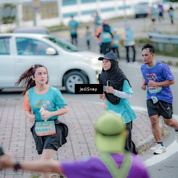 Runner Photo 8297357