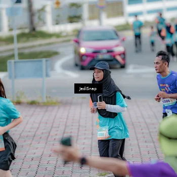 Runner Photo 8297379