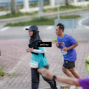 Runner Photo 8297389
