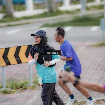 Runner Photo 8297402