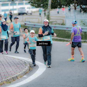 Runner Photo 8297455