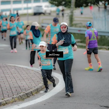 Runner Photo 8297495