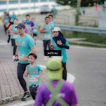 Runner Photo 8297555