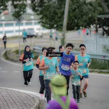 Runner Photo 8297596