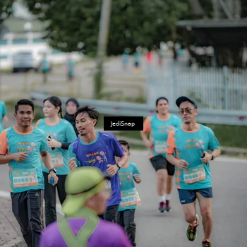 Runner Photo 8297654