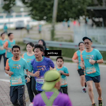 Runner Photo 8297659