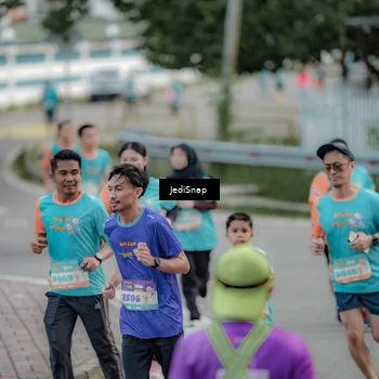Runner Photo 8297661