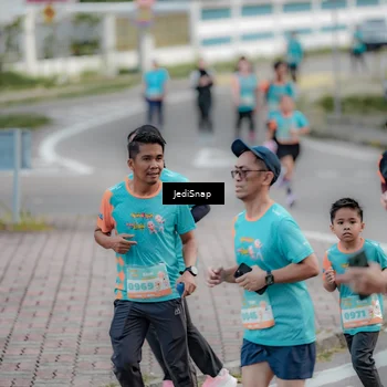 Runner Photo 8297668