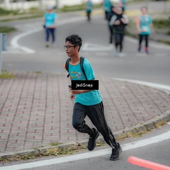 Runner Photo 8297741