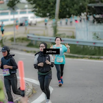 Runner Photo 8297845