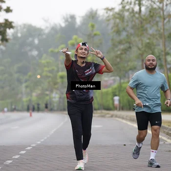 Runner Photo 8297875