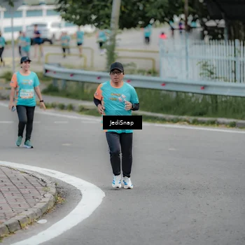 Runner Photo 8297937