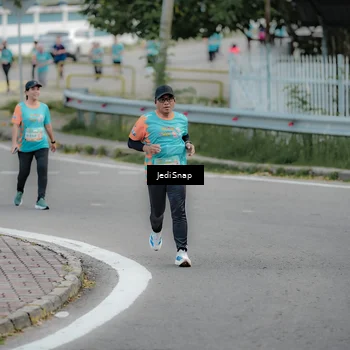 Runner Photo 8297941