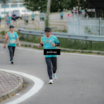 Runner Photo 8297946