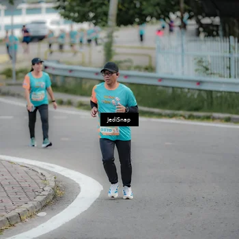 Runner Photo 8297964