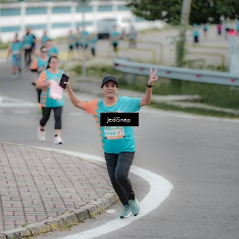 Runner Photo 8298008