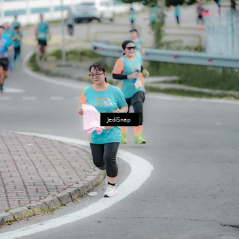 Runner Photo 8298078
