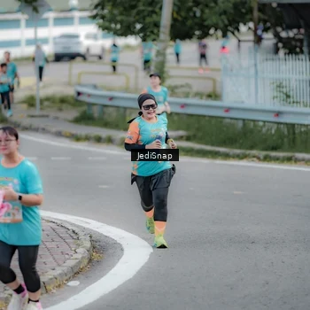 Runner Photo 8298092