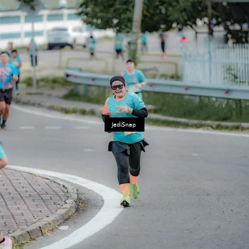 Runner Photo 8298095