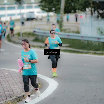 Runner Photo 8298102