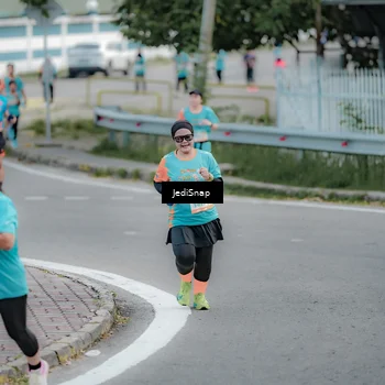 Runner Photo 8298114