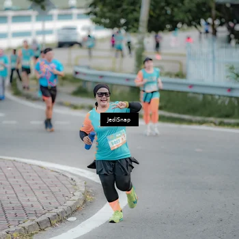 Runner Photo 8298147
