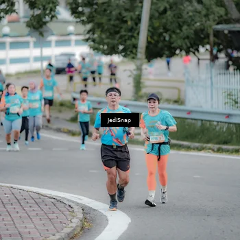 Runner Photo 8298150