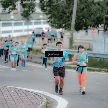 Runner Photo 8298155