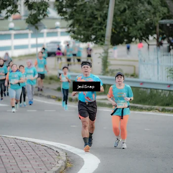 Runner Photo 8298160