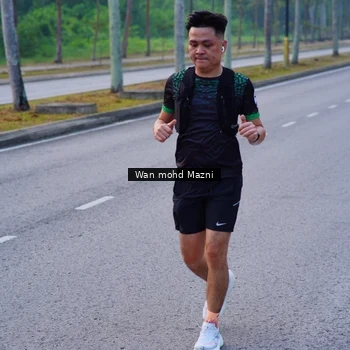 Runner Photo 8298213