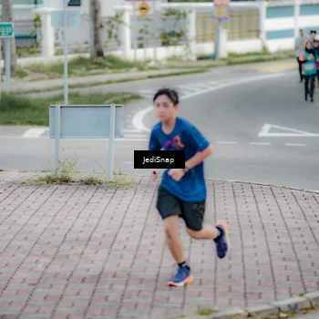 Runner Photo 8298268