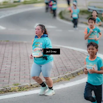 Runner Photo 8298299