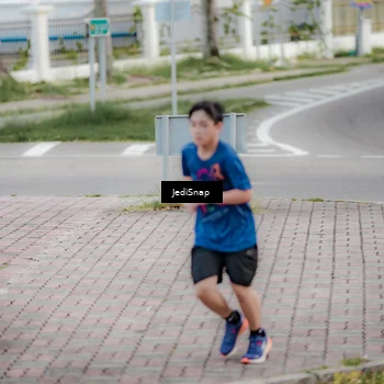 Runner Photo 8298310