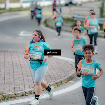 Runner Photo 8298312