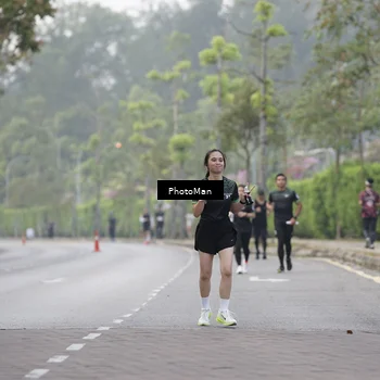 Runner Photo 8298342