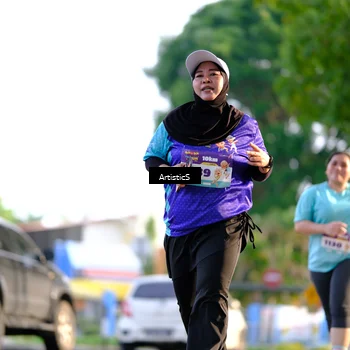 Runner Photo 8298350