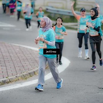 Runner Photo 8298352