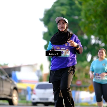 Runner Photo 8298354
