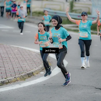 Runner Photo 8298383