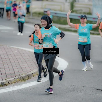 Runner Photo 8298399