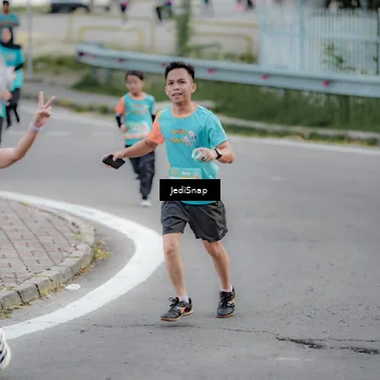 Runner Photo 8298409