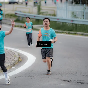 Runner Photo 8298413