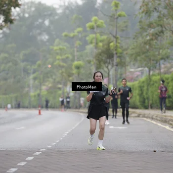 Runner Photo 8298433