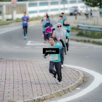 Runner Photo 8298454