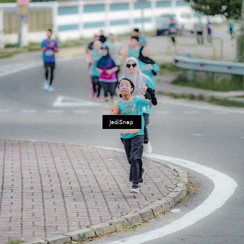 Runner Photo 8298463